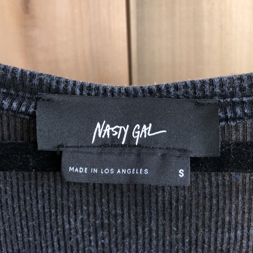 🌱 2/$25 🌱 Nasty Gal Oversized Soft Faded Black Knit Tee
